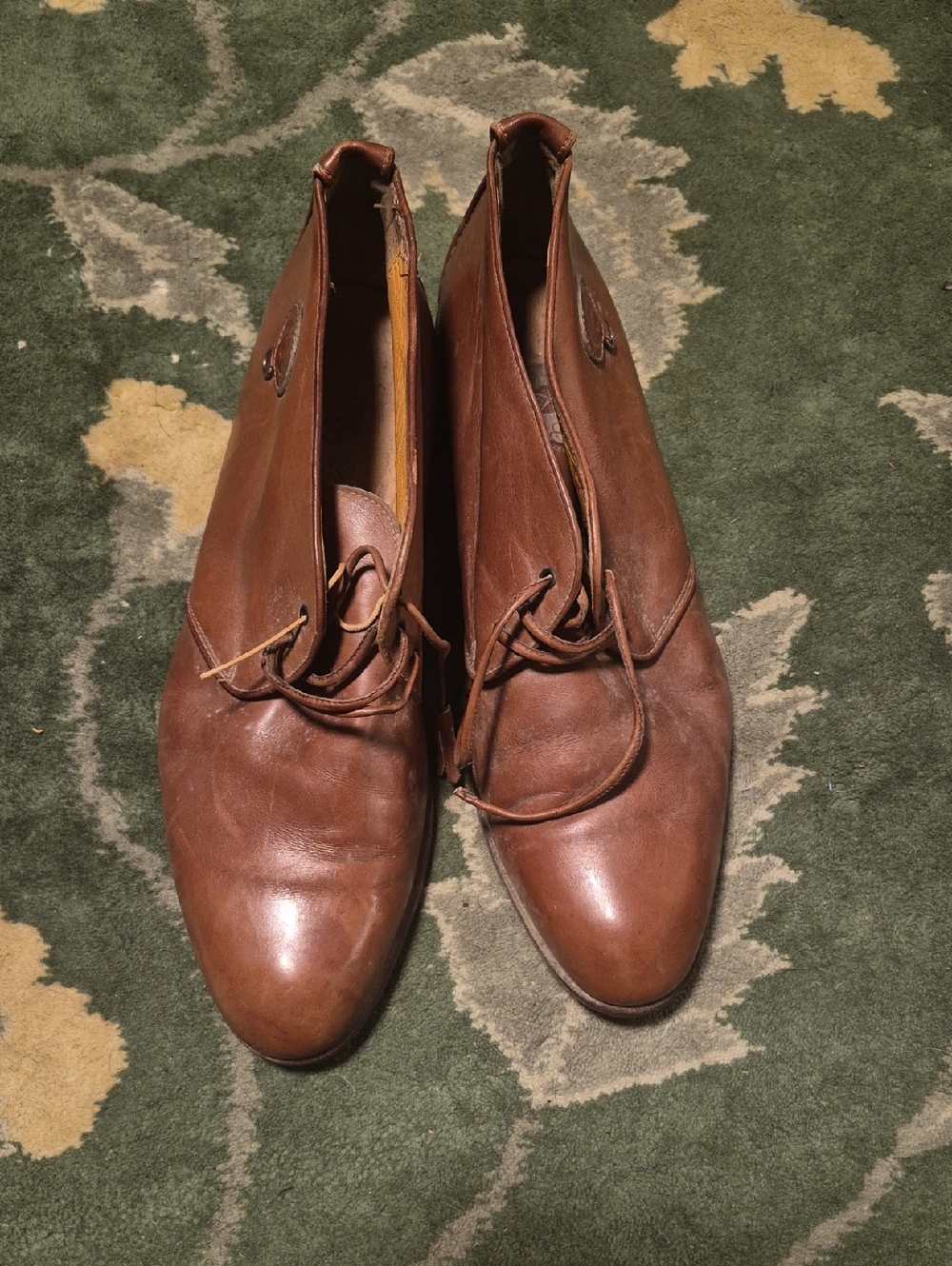 Gucci Men’s Brown Leather Chukka Lace-Up Boots